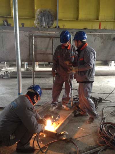大流量连接前机加制作法兰